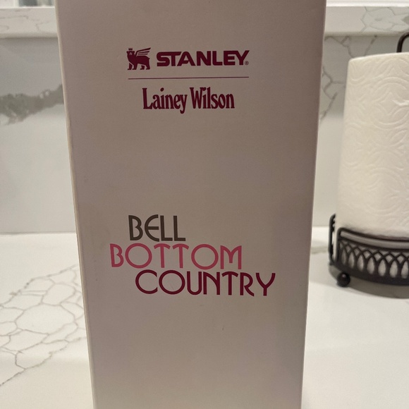 Stanley Lainey Wilson Watermelon Moonshine Bell Bottom Country 40 oz. Cup - Picture 1 of 4